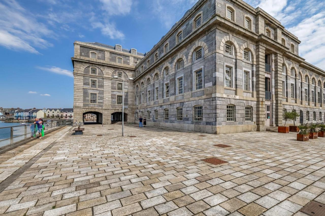 Luxury 2 Bed Apartment In Historic Royal William Yard Плаймаут Экстерьер фото